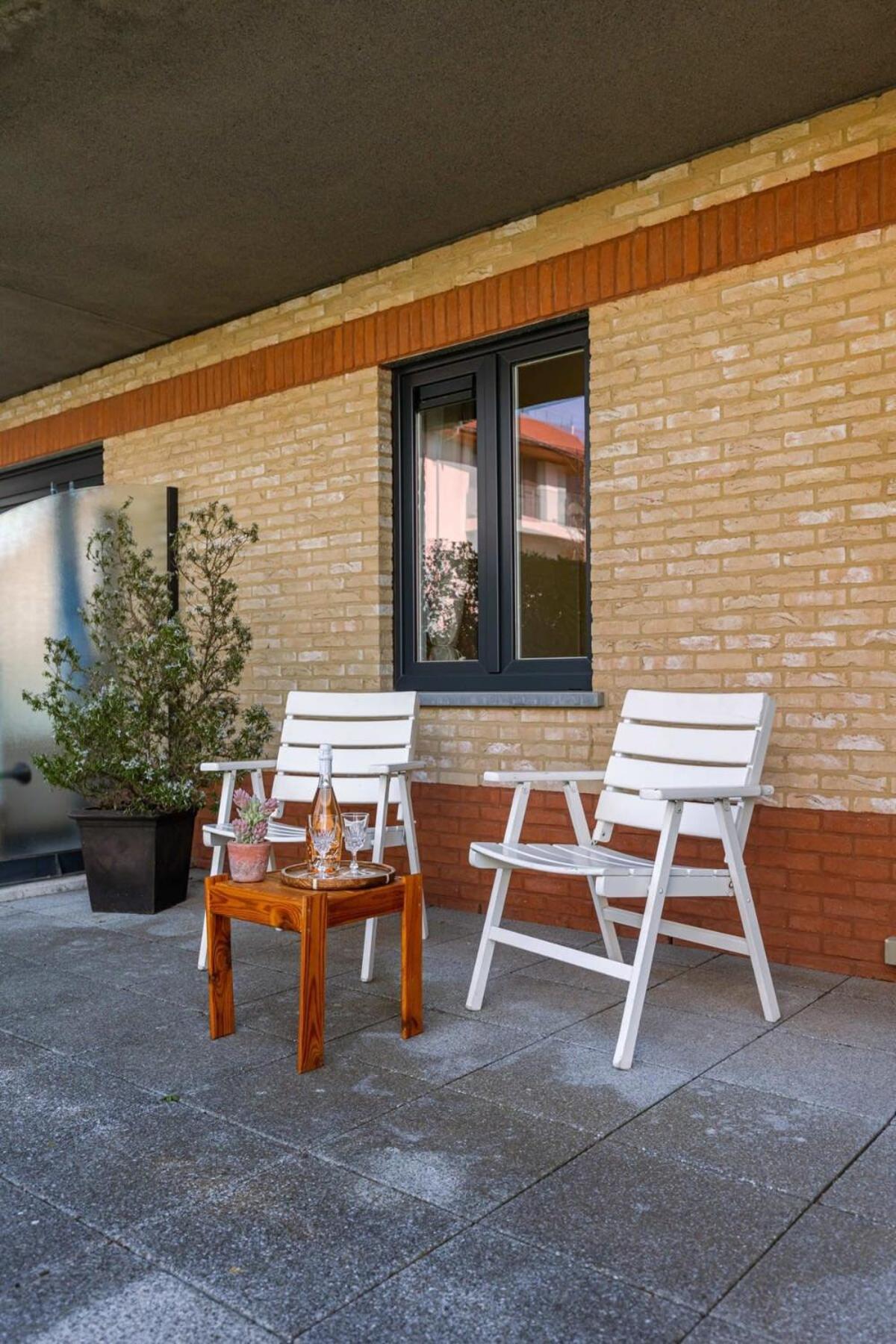Huswell - Bright With Large And Sunny Garden Apartment De Haan